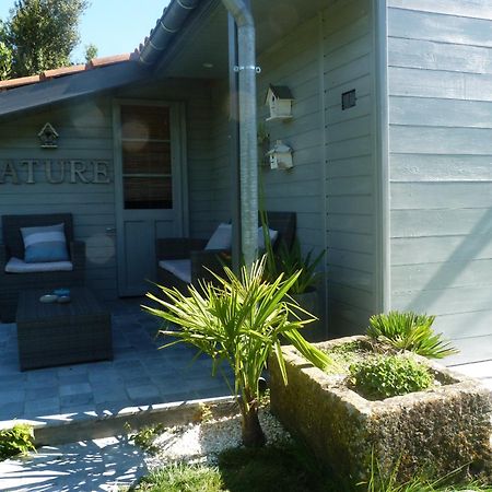 Les Persiennes Hotel Saintes Quarto foto