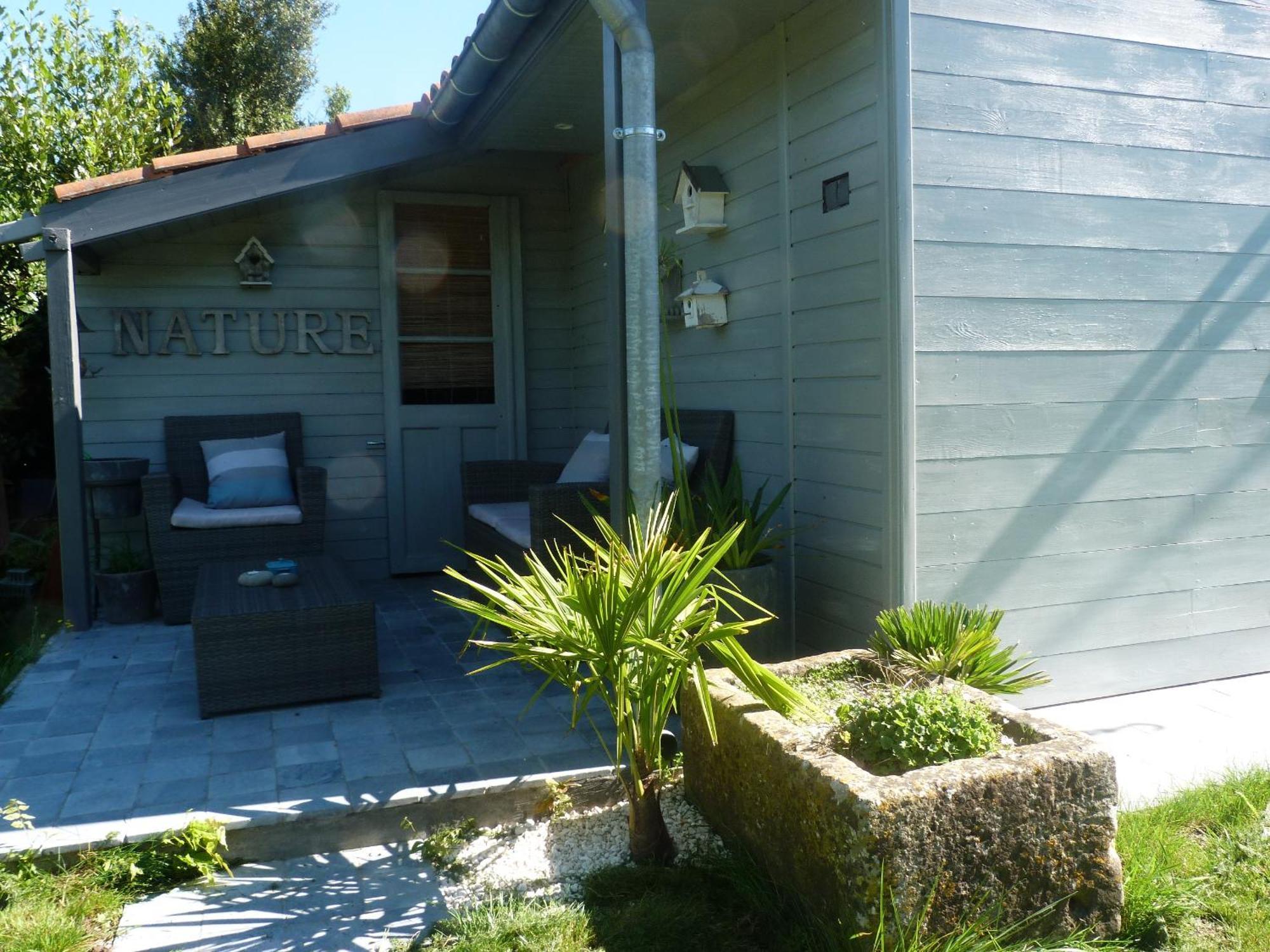 Les Persiennes Hotel Saintes Quarto foto